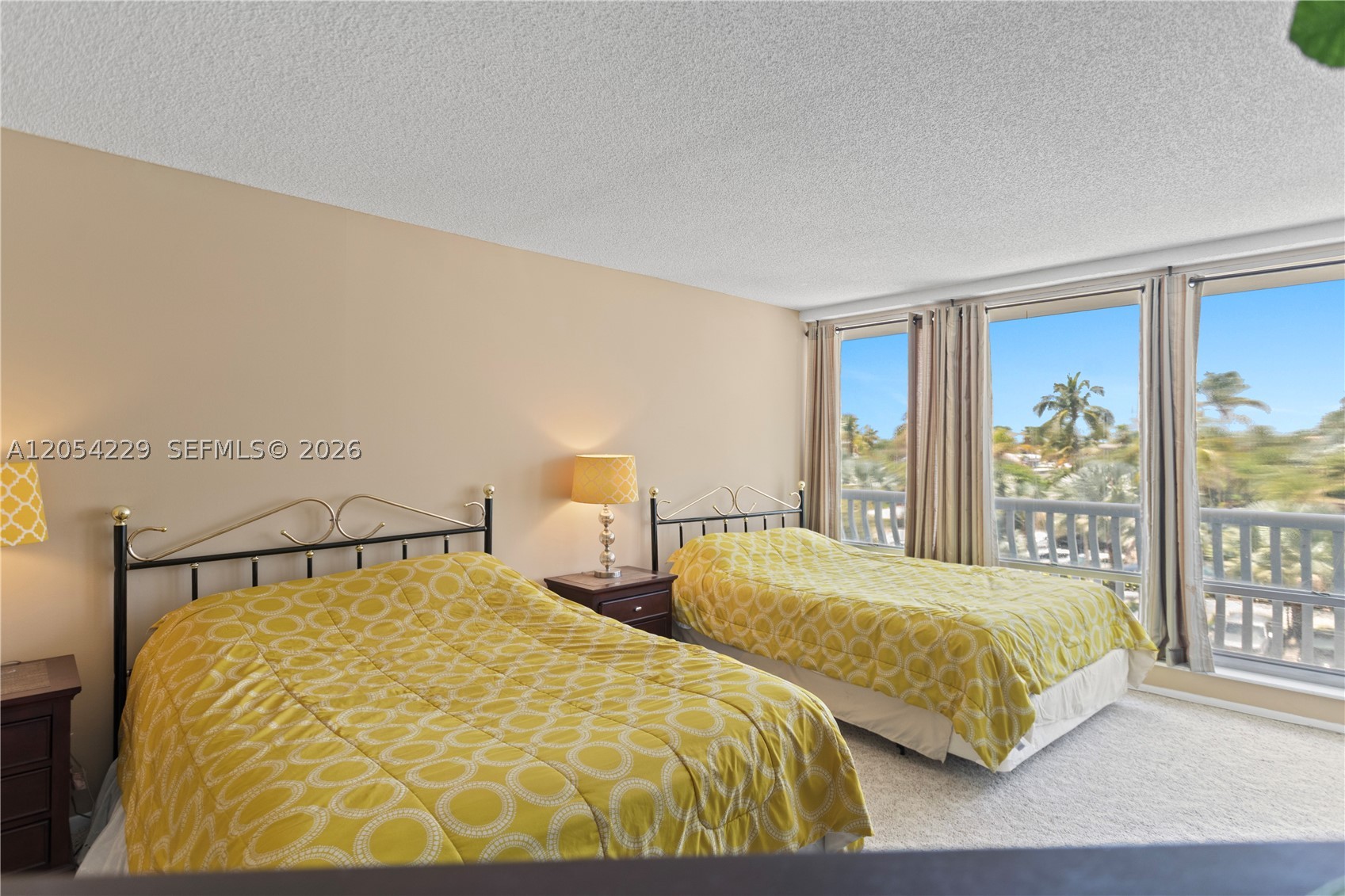 OCEAN CLUB CONDO - Residential Lease