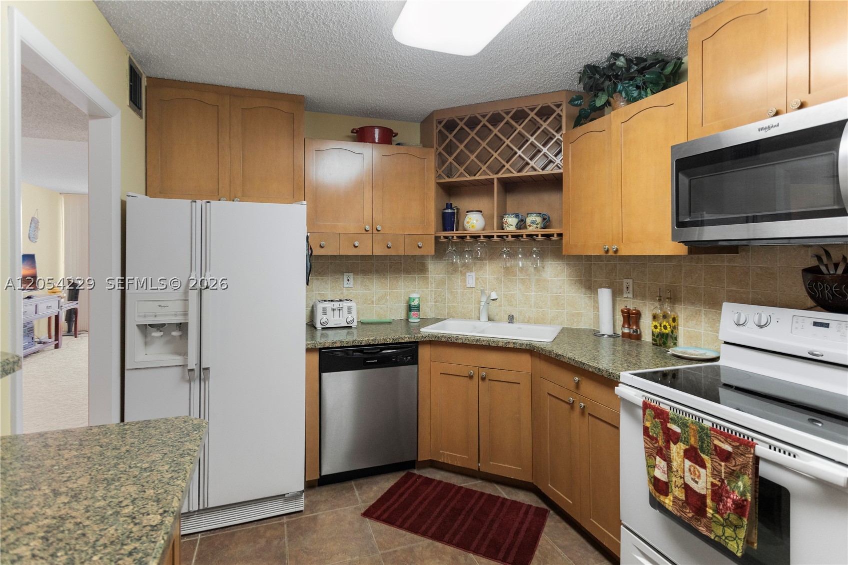 OCEAN CLUB CONDO - Residential Lease