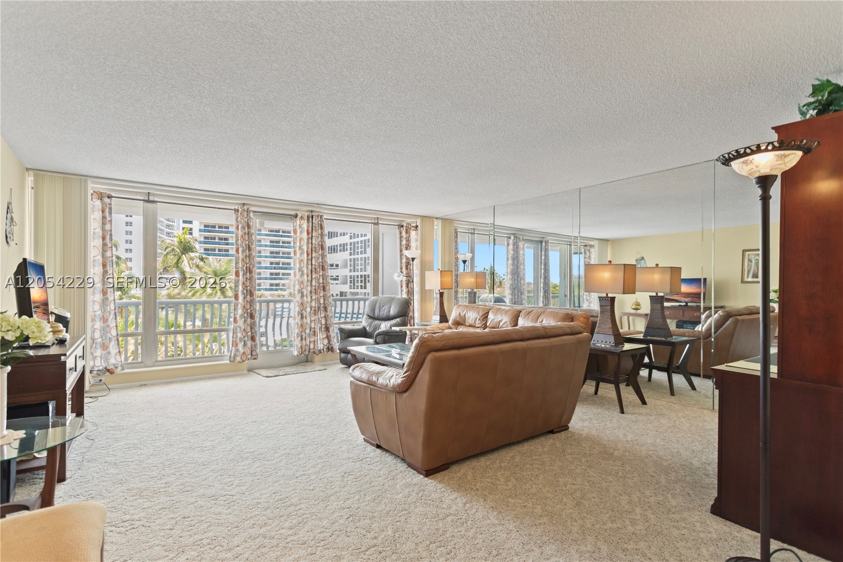 OCEAN CLUB CONDO - Residential Lease