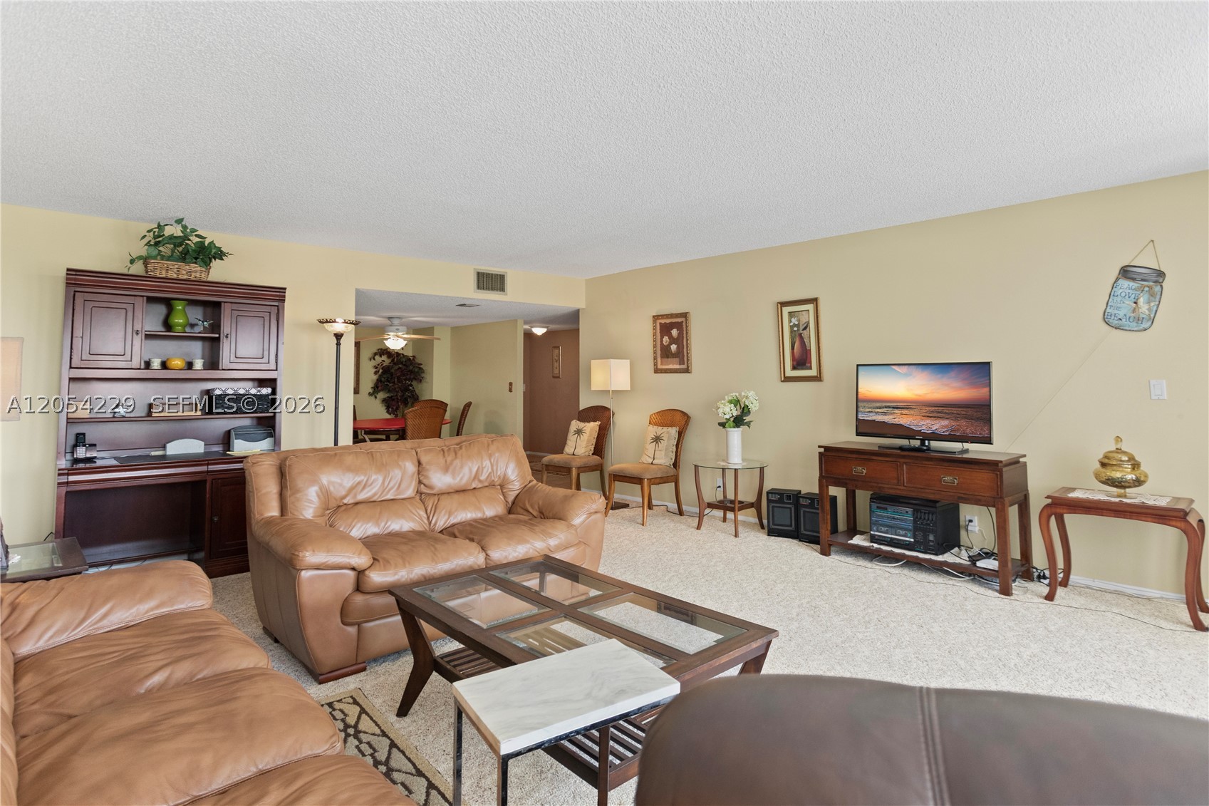 OCEAN CLUB CONDO - Residential Lease