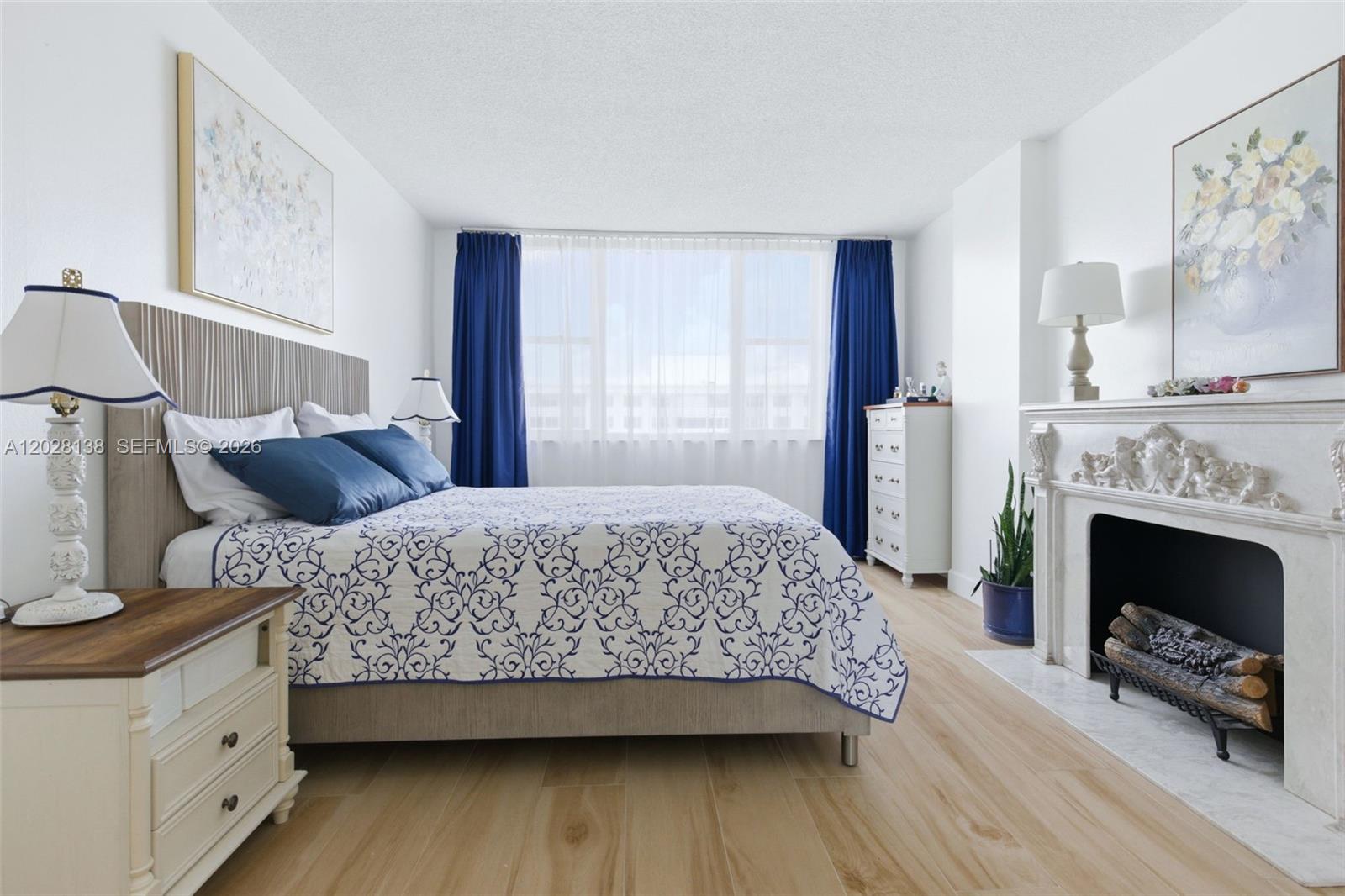 HILLCREST EAST NO 23 COND - Residential