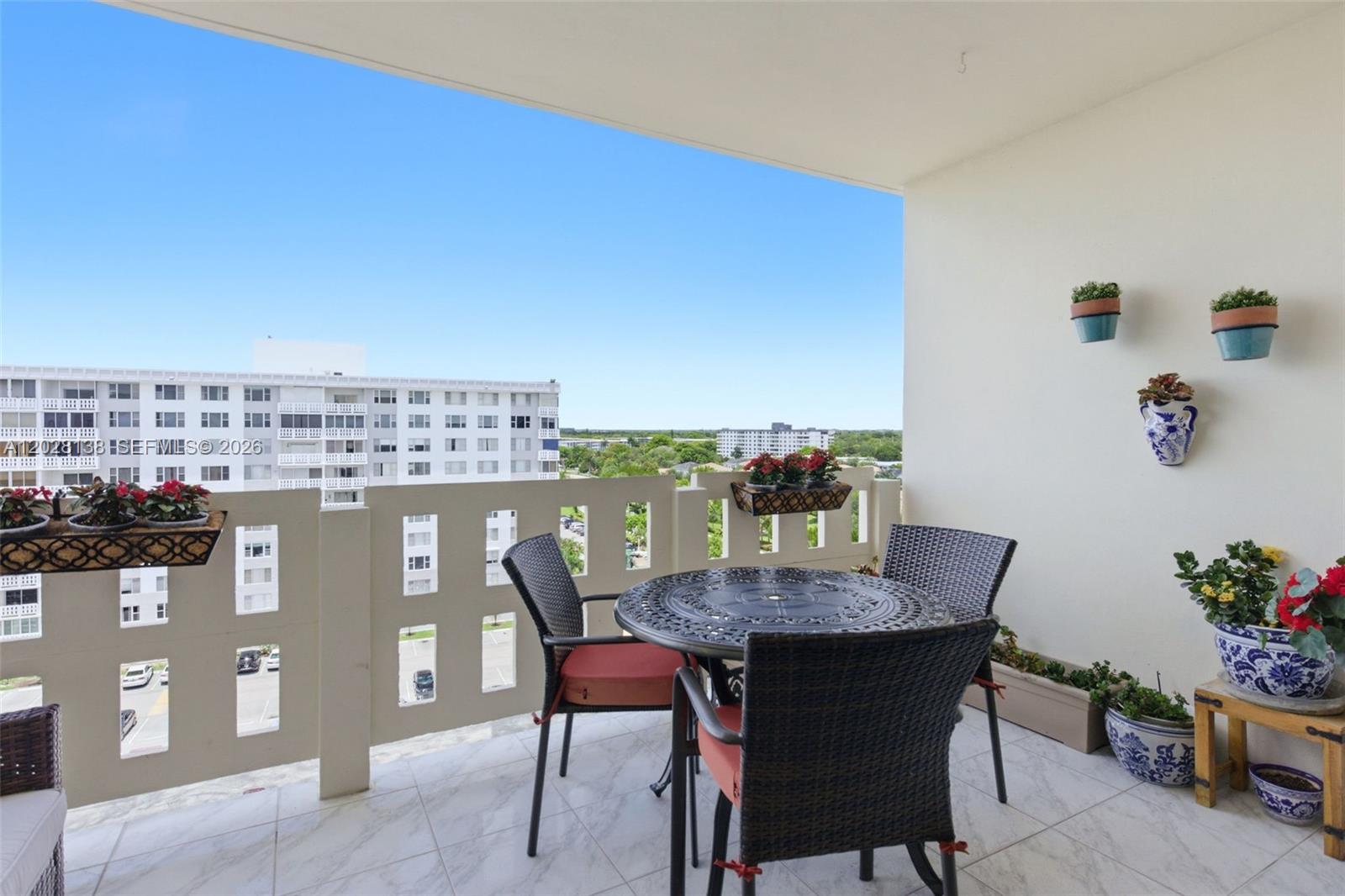 HILLCREST EAST NO 23 COND - Residential