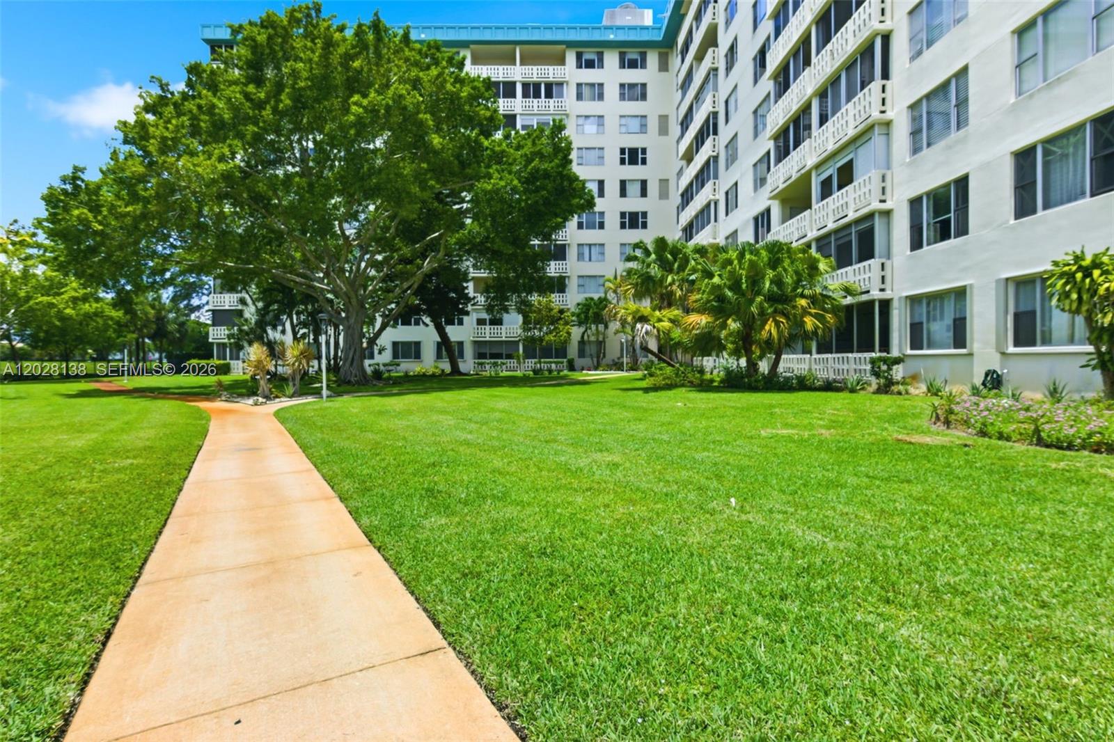 HILLCREST EAST NO 23 COND - Residential