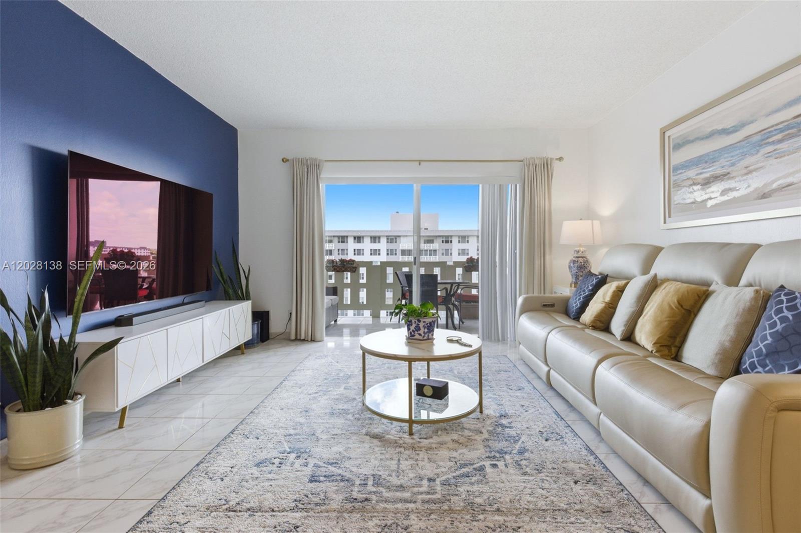 HILLCREST EAST NO 23 COND - Residential