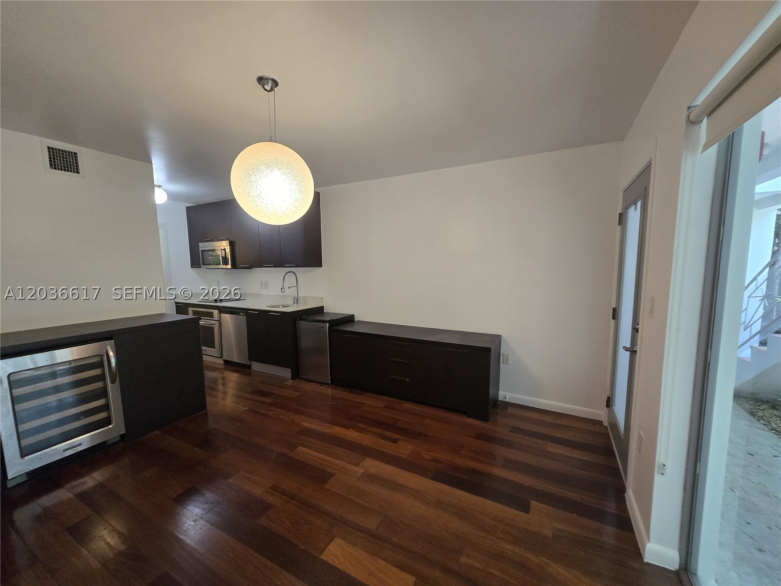 ETRURIA CONDO - Residential Lease