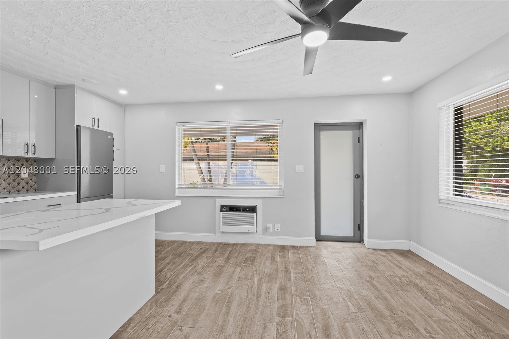 MIDDLE RIVER PARK - Residential Income