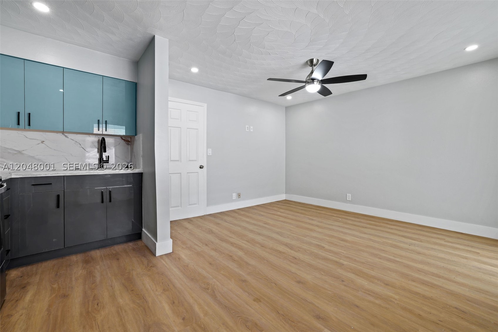 MIDDLE RIVER PARK - Residential Income