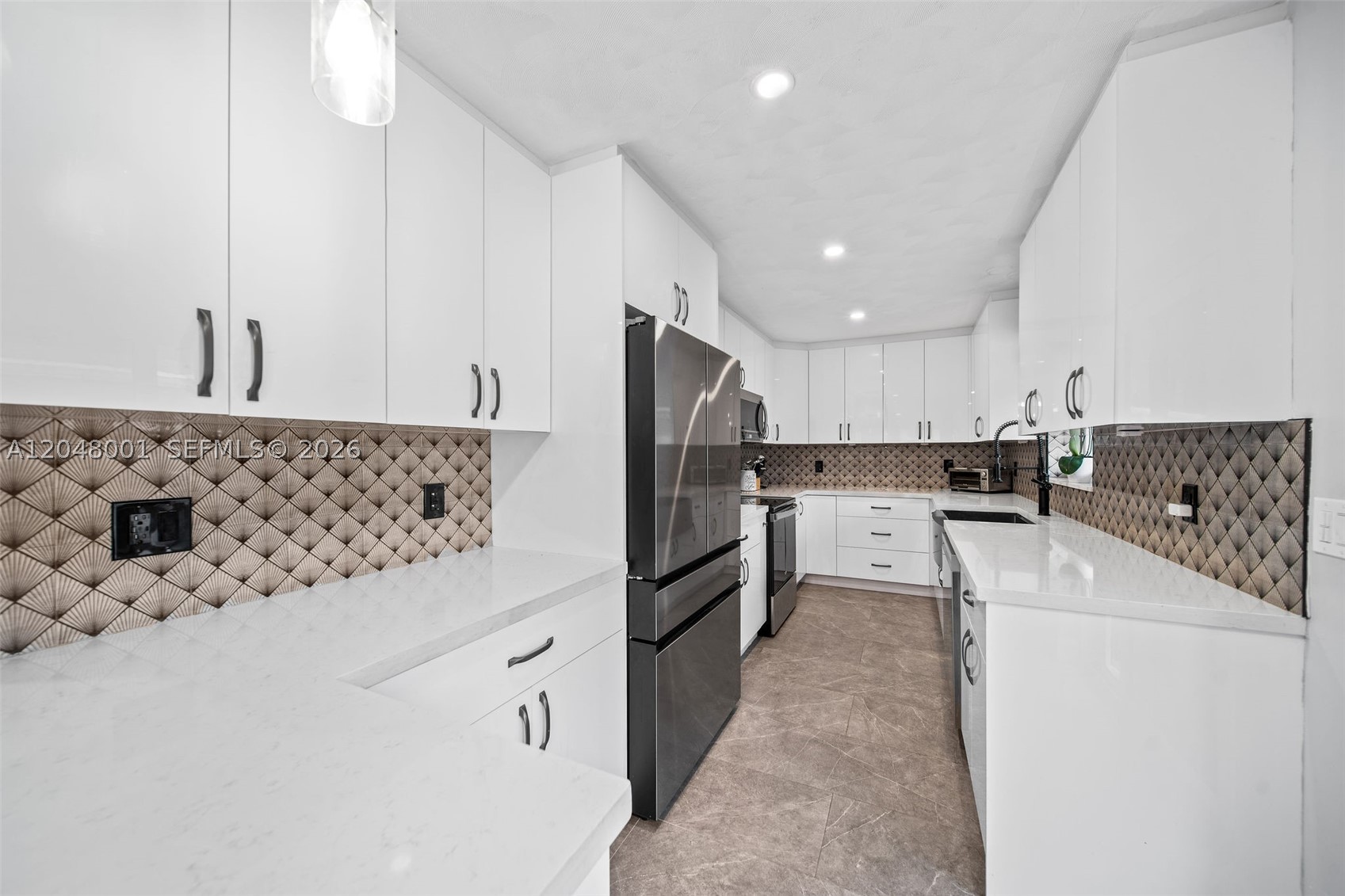 MIDDLE RIVER PARK - Residential Income