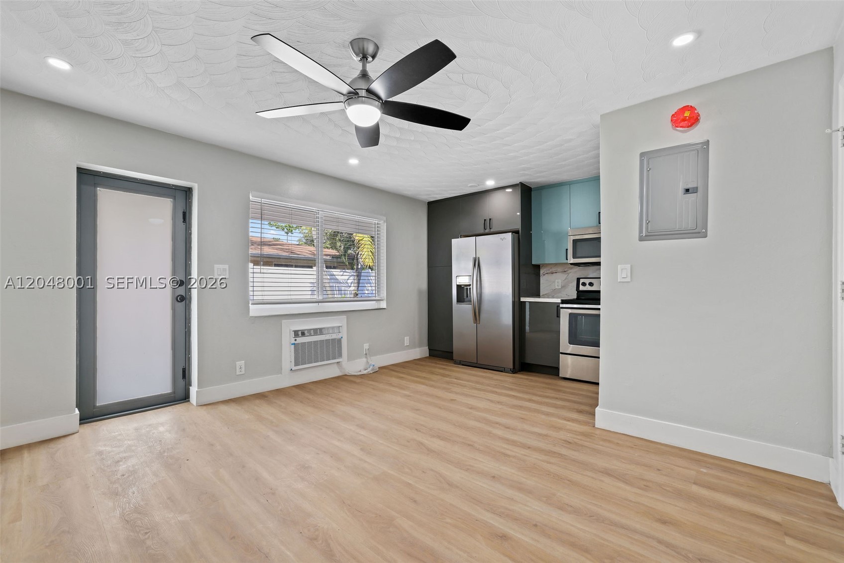 MIDDLE RIVER PARK - Residential Income