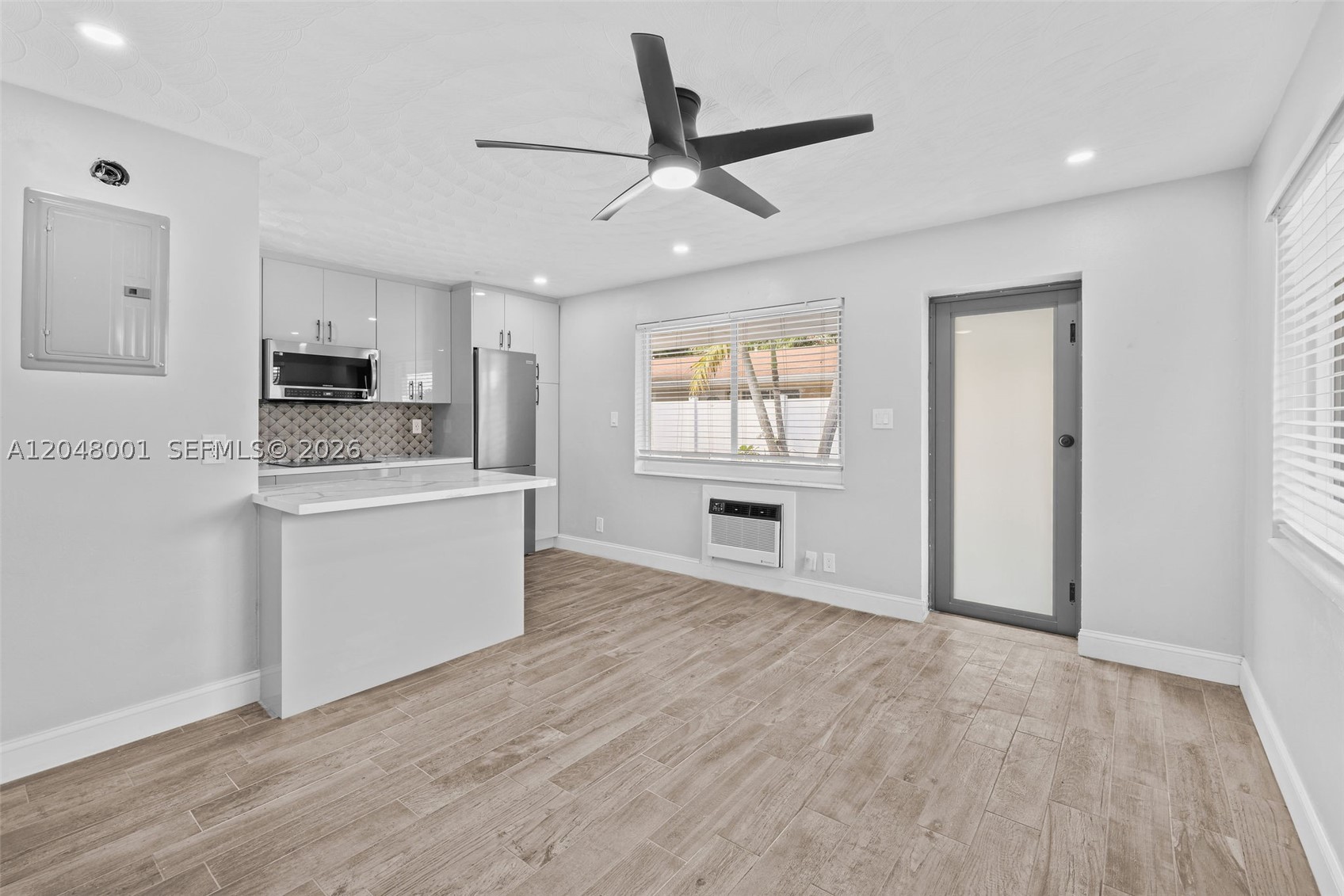 MIDDLE RIVER PARK - Residential Income