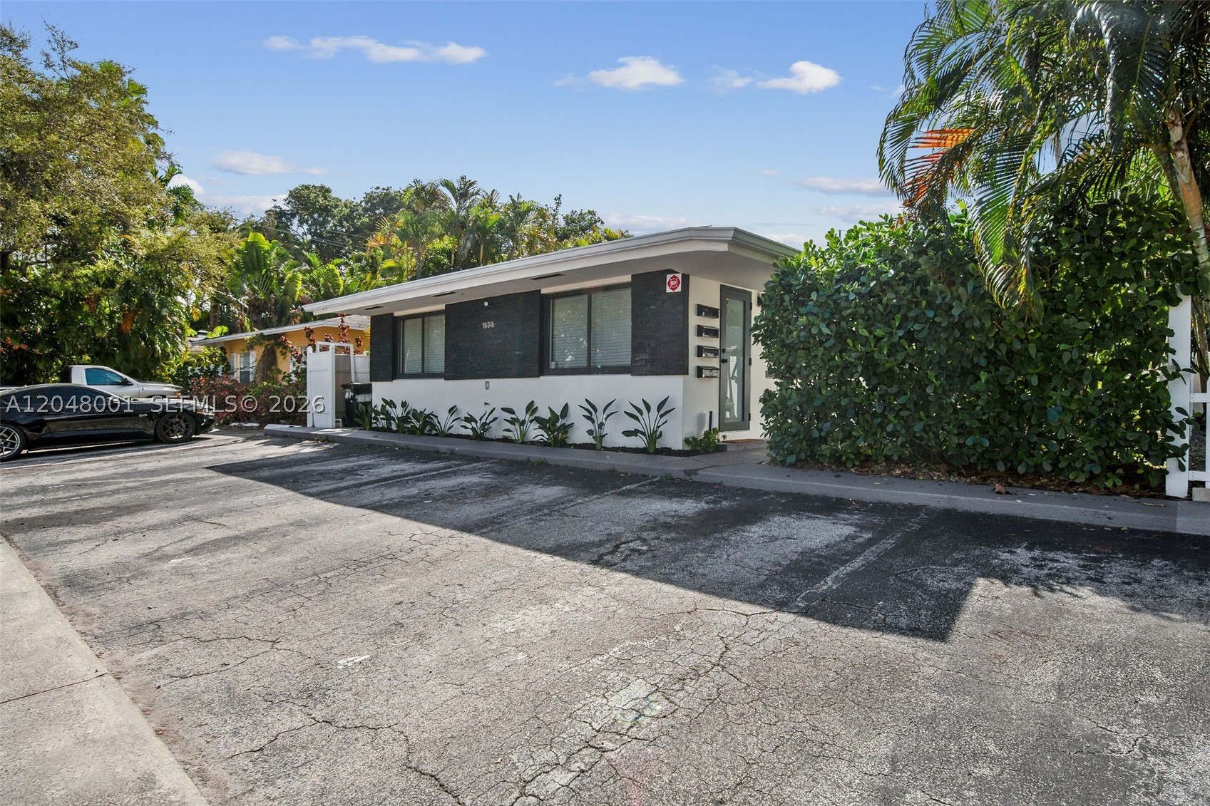 MIDDLE RIVER PARK - Residential Income