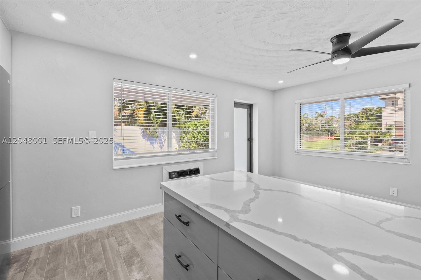 MIDDLE RIVER PARK - Residential Income