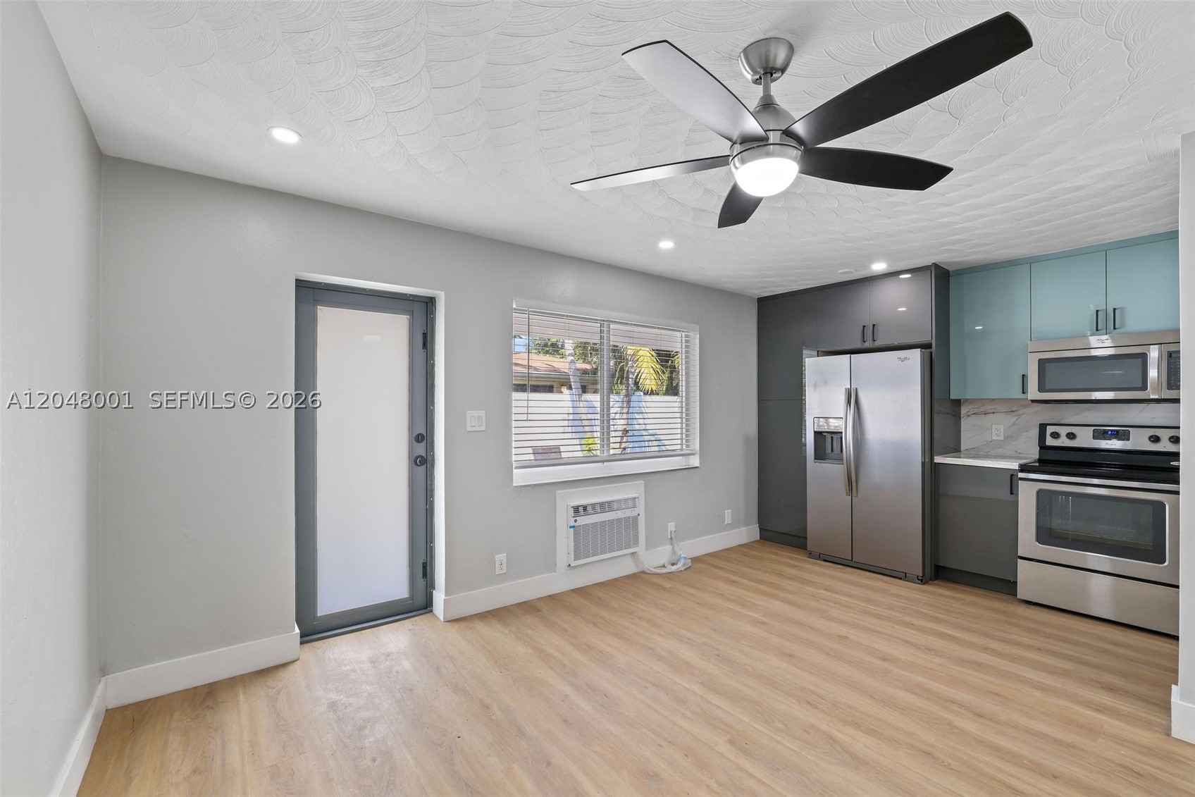 MIDDLE RIVER PARK - Residential Income