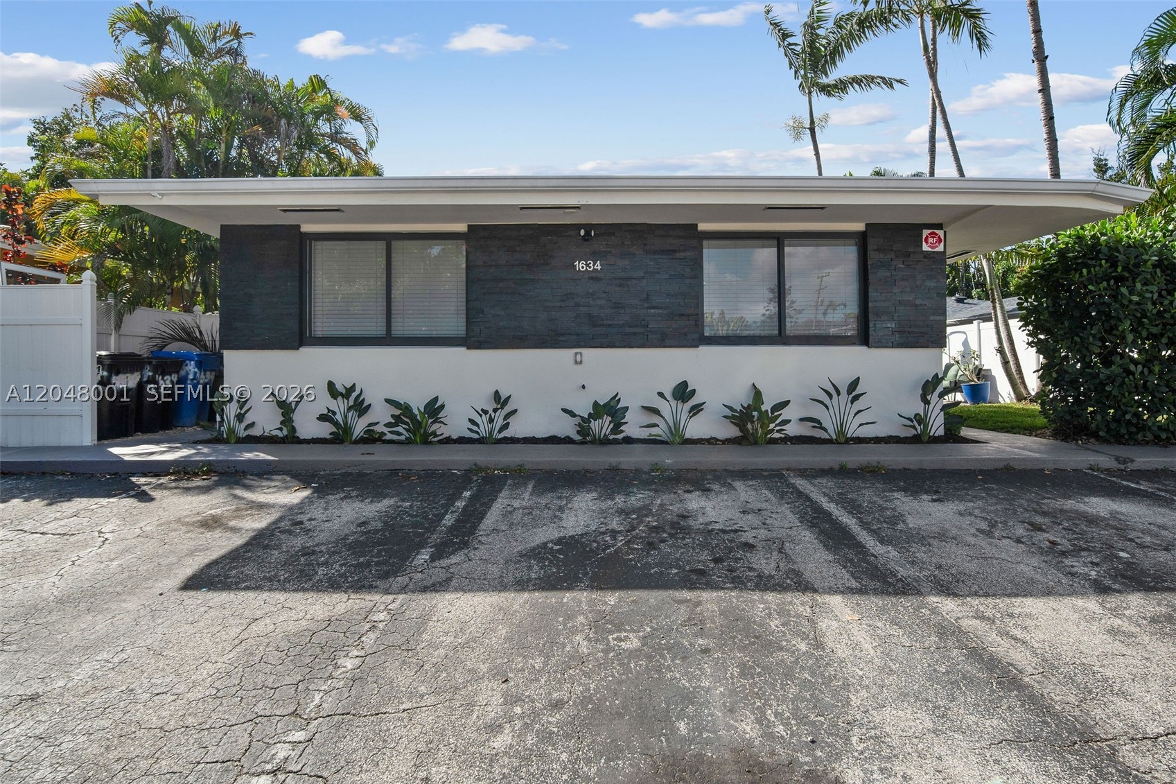 MIDDLE RIVER PARK - Residential Income