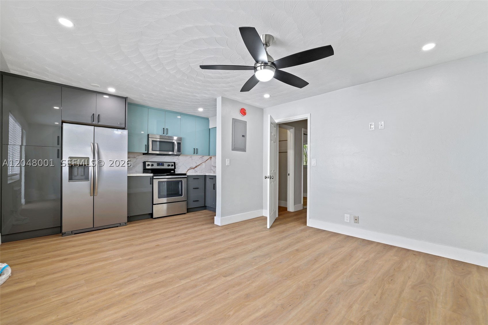 MIDDLE RIVER PARK - Residential Income
