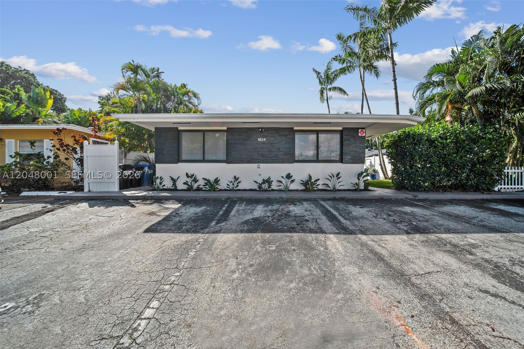 MIDDLE RIVER PARK - Residential Income