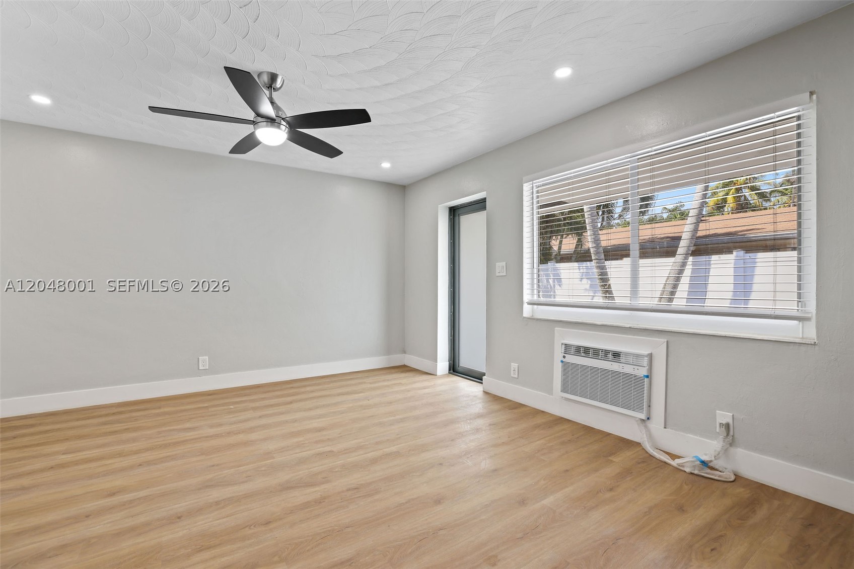 MIDDLE RIVER PARK - Residential Income