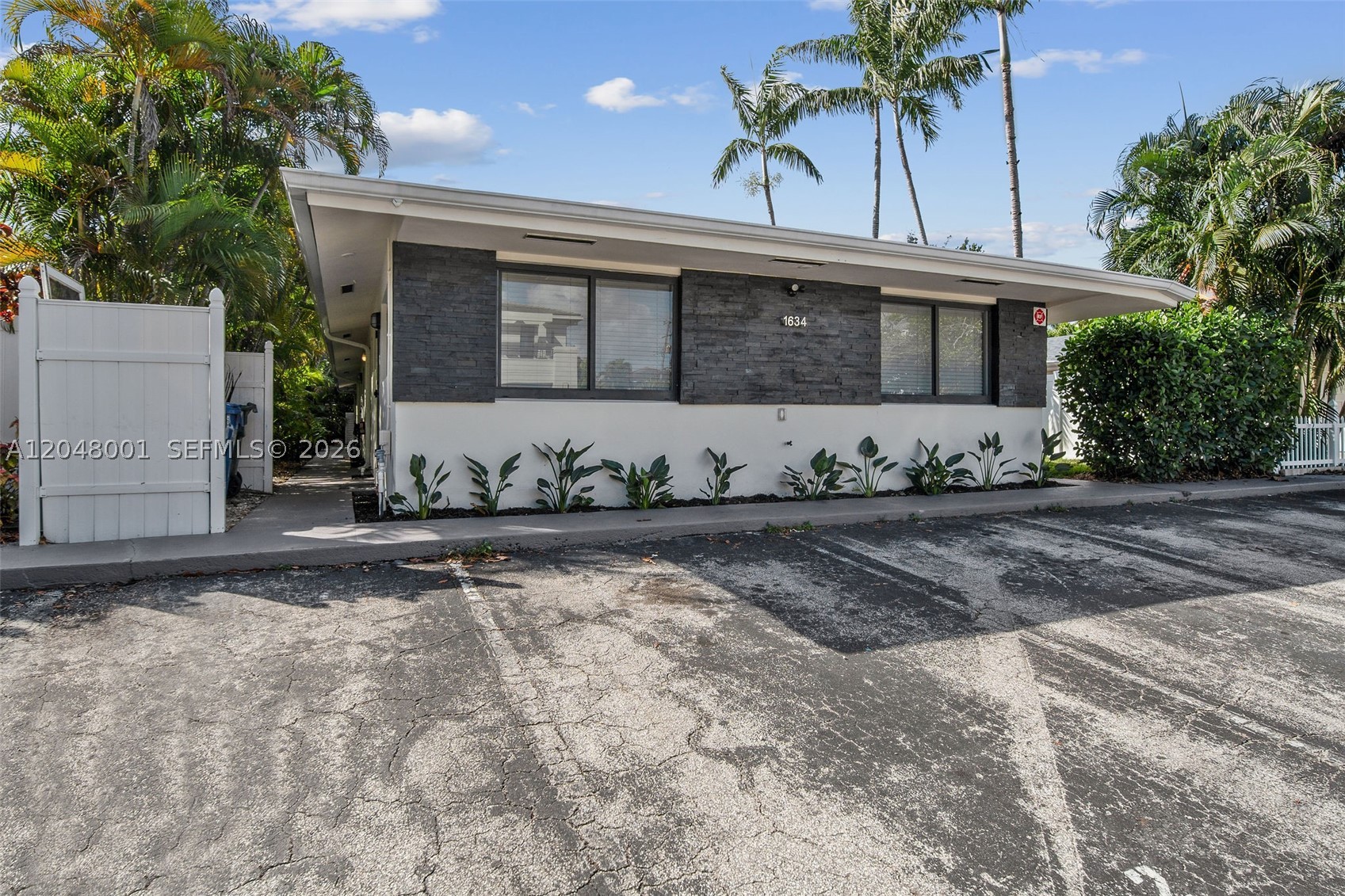 MIDDLE RIVER PARK - Residential Income