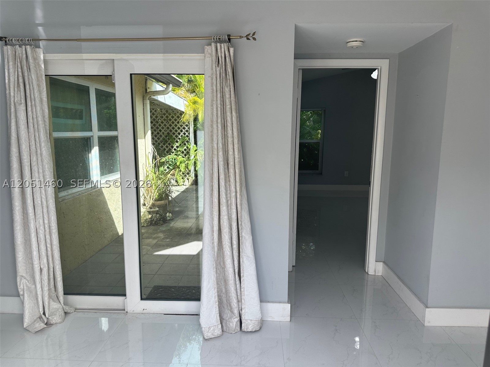 COUNTRY LAKE MANORS SEC 3 - Residential