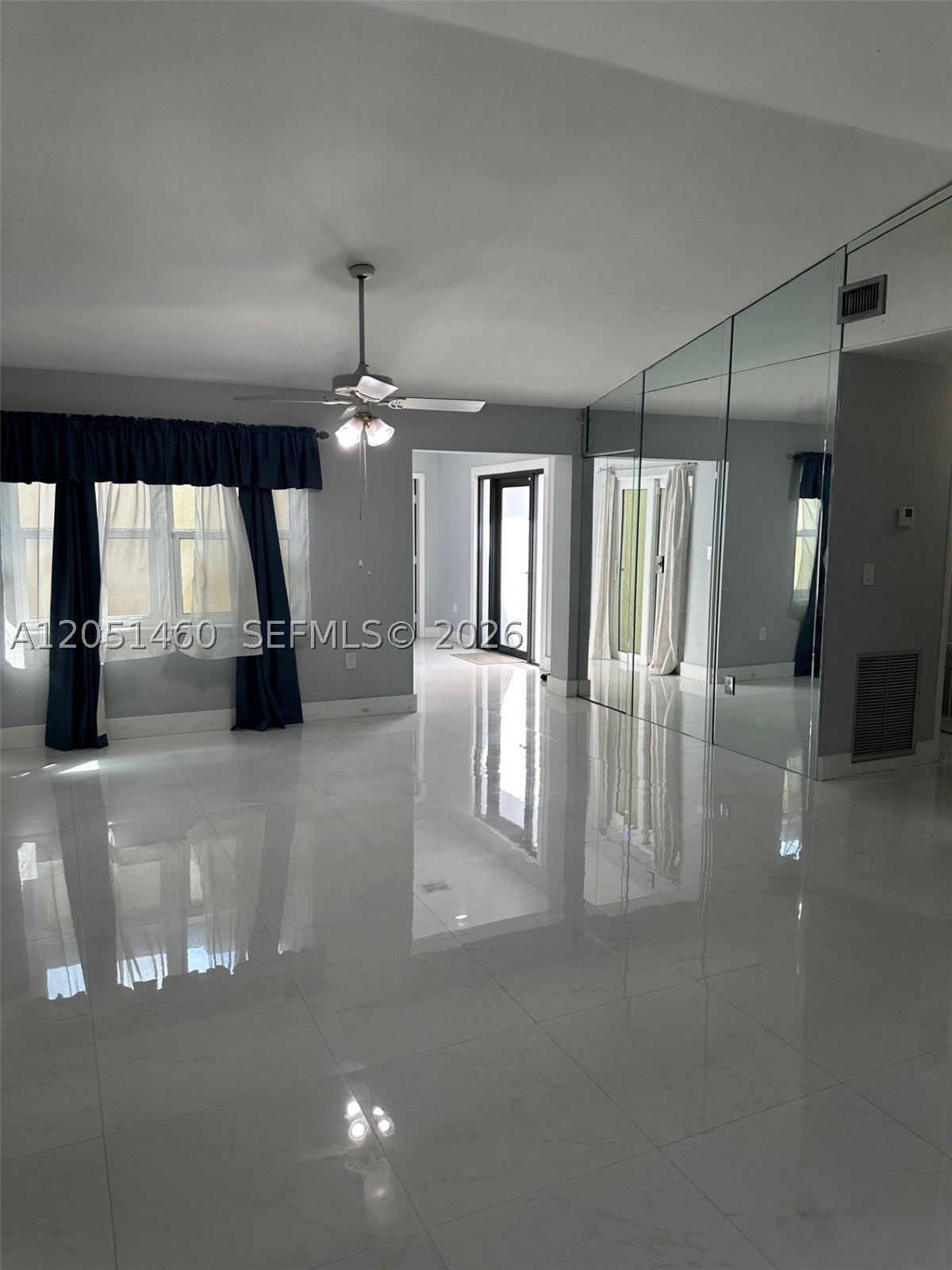 COUNTRY LAKE MANORS SEC 3 - Residential