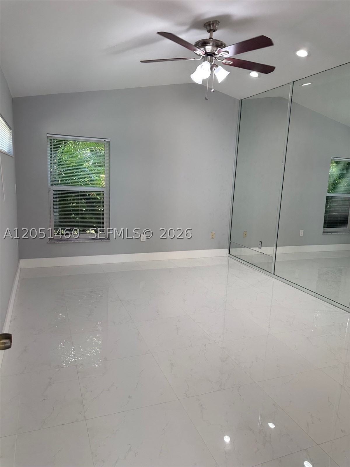 COUNTRY LAKE MANORS SEC 3 - Residential