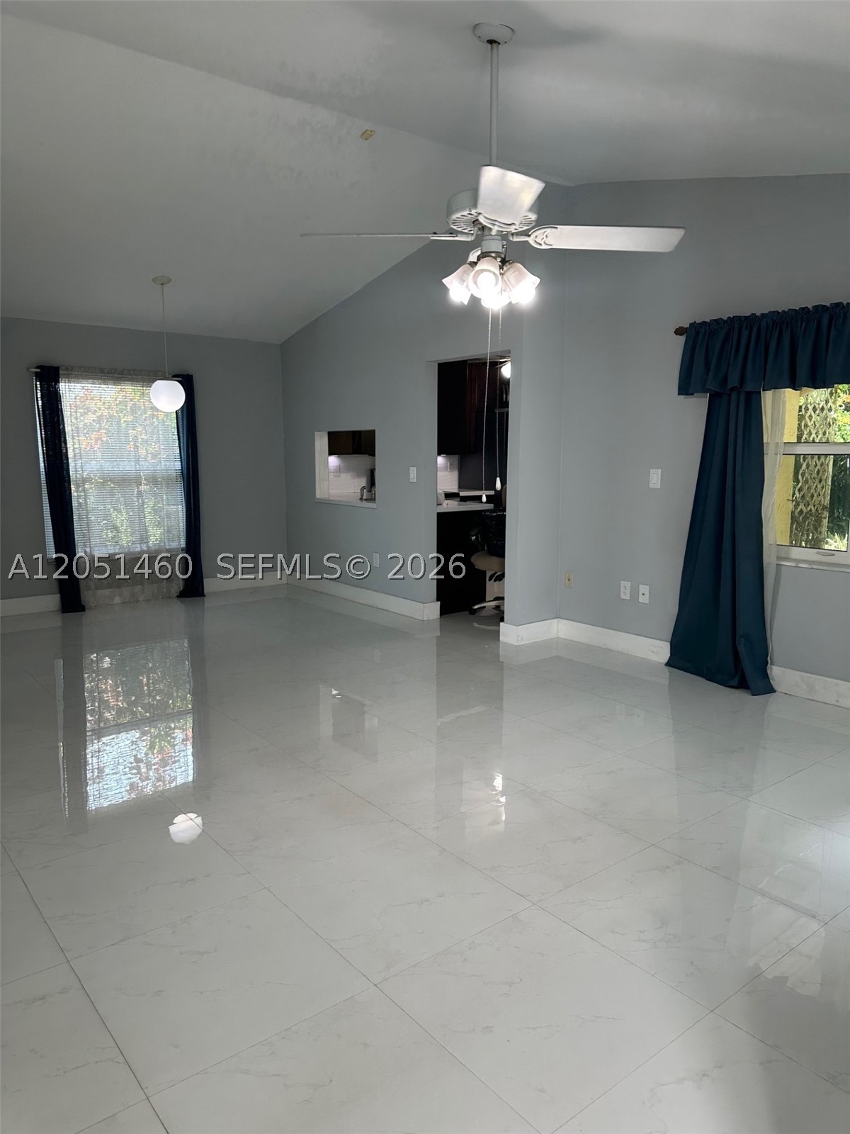 COUNTRY LAKE MANORS SEC 3 - Residential