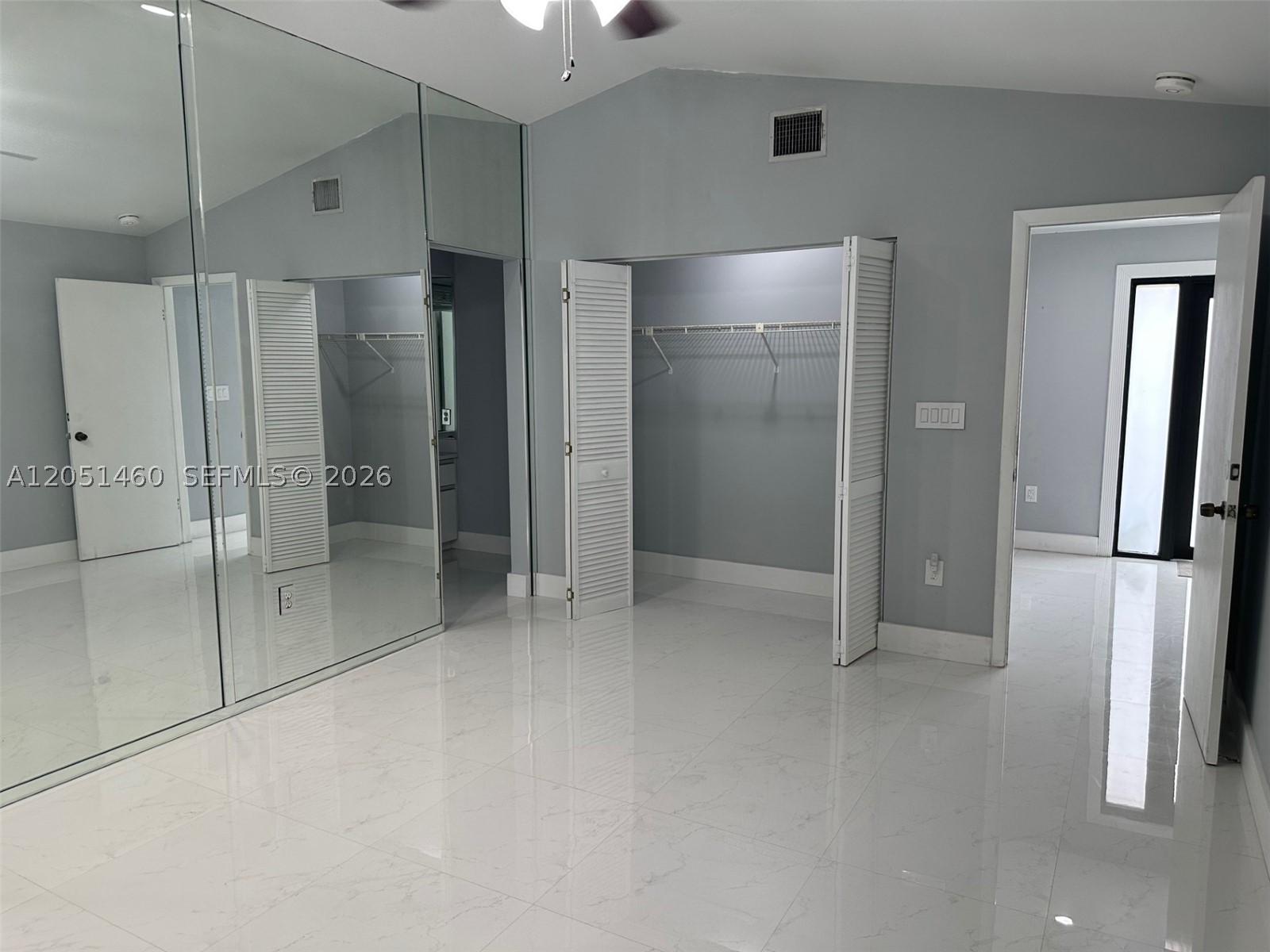 COUNTRY LAKE MANORS SEC 3 - Residential