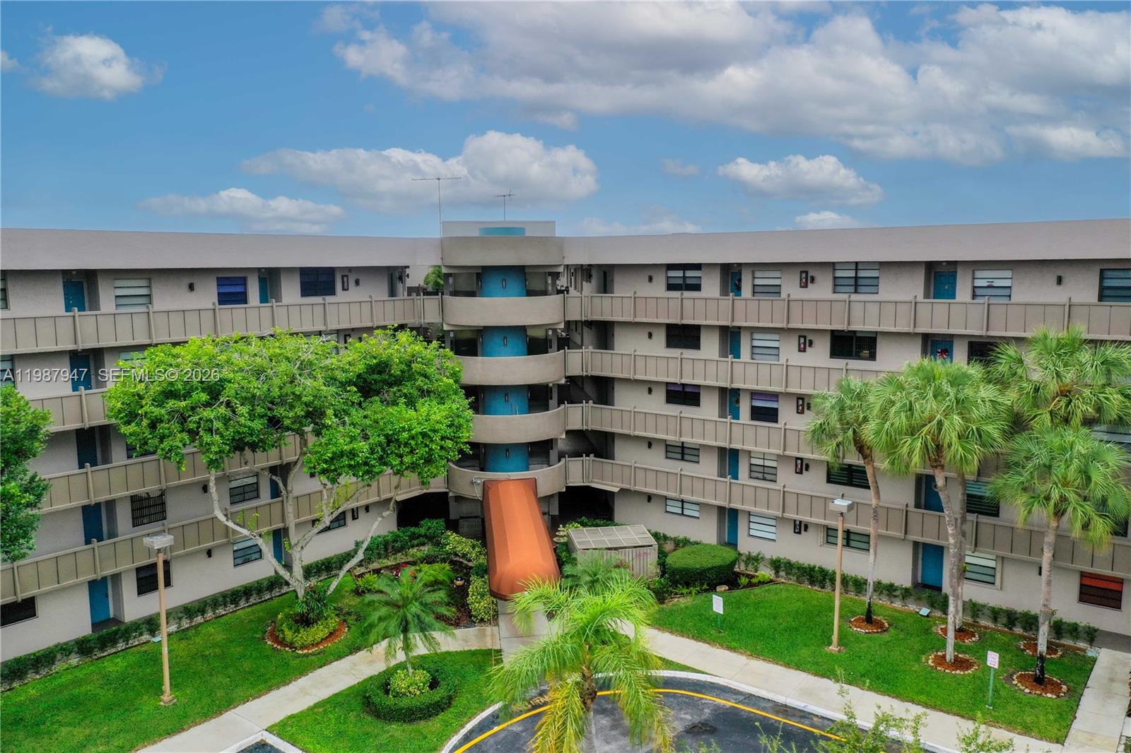 COLONY POINT 3 CONDO - Residential