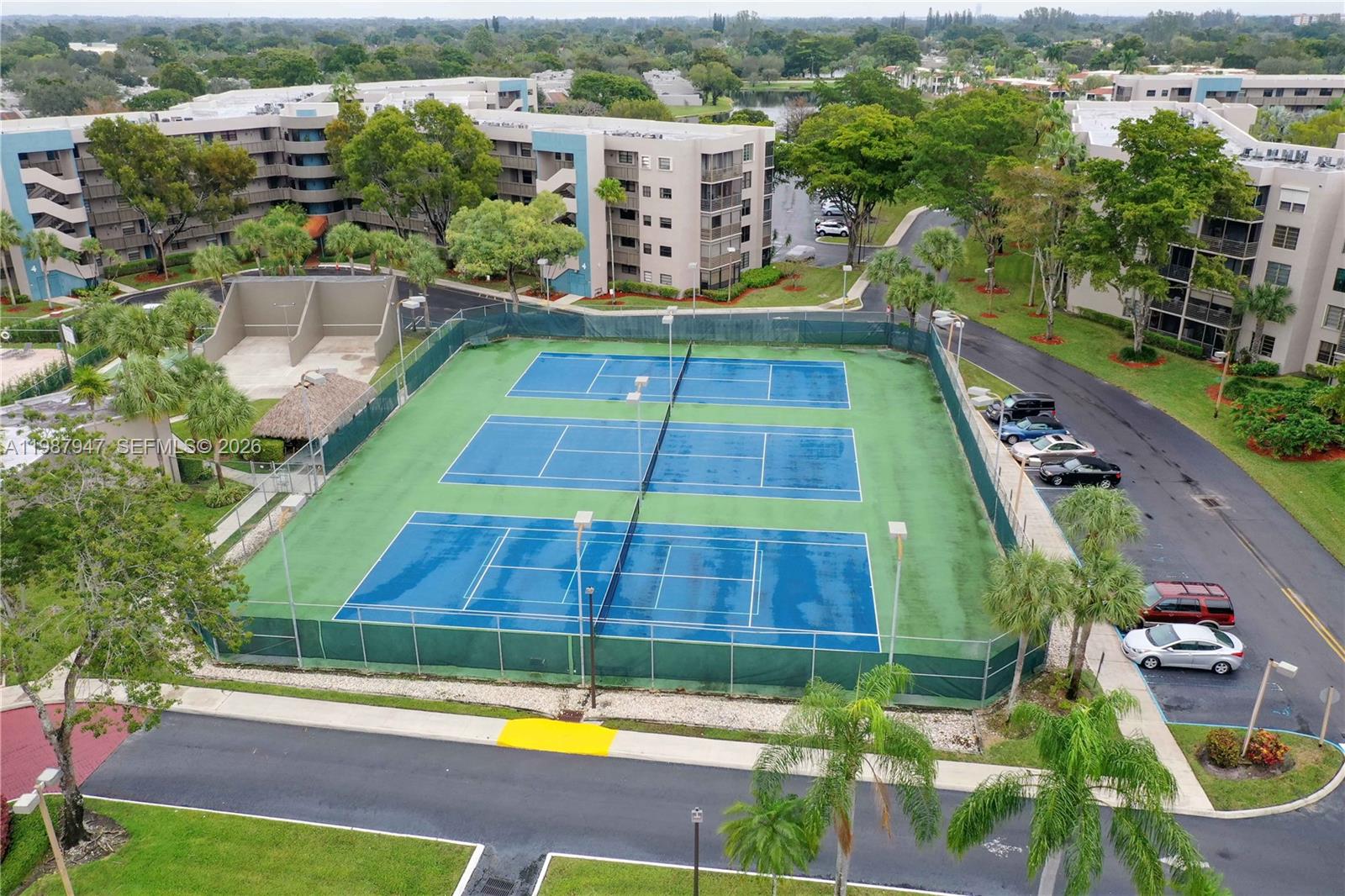 COLONY POINT 3 CONDO - Residential