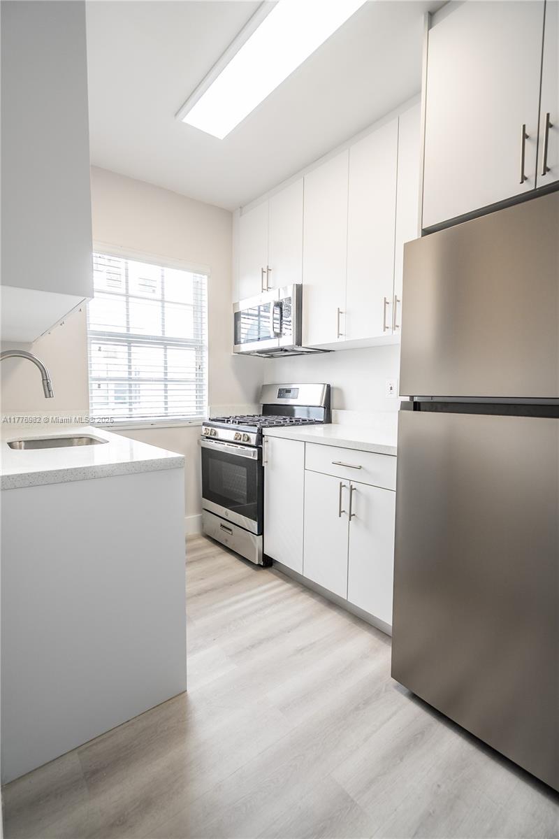 FLAMINGO TERR ADDN - Residential Lease