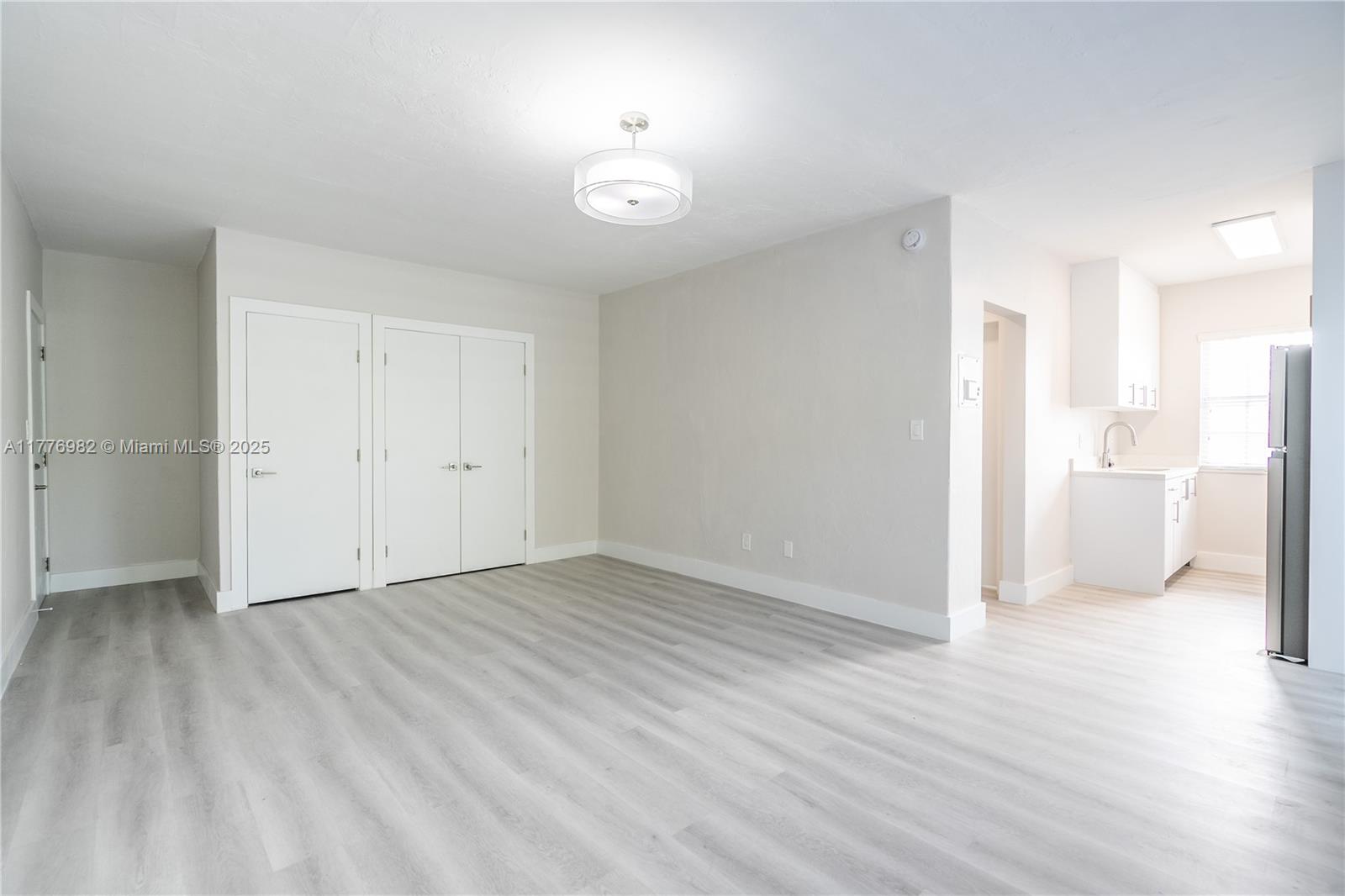FLAMINGO TERR ADDN - Residential Lease
