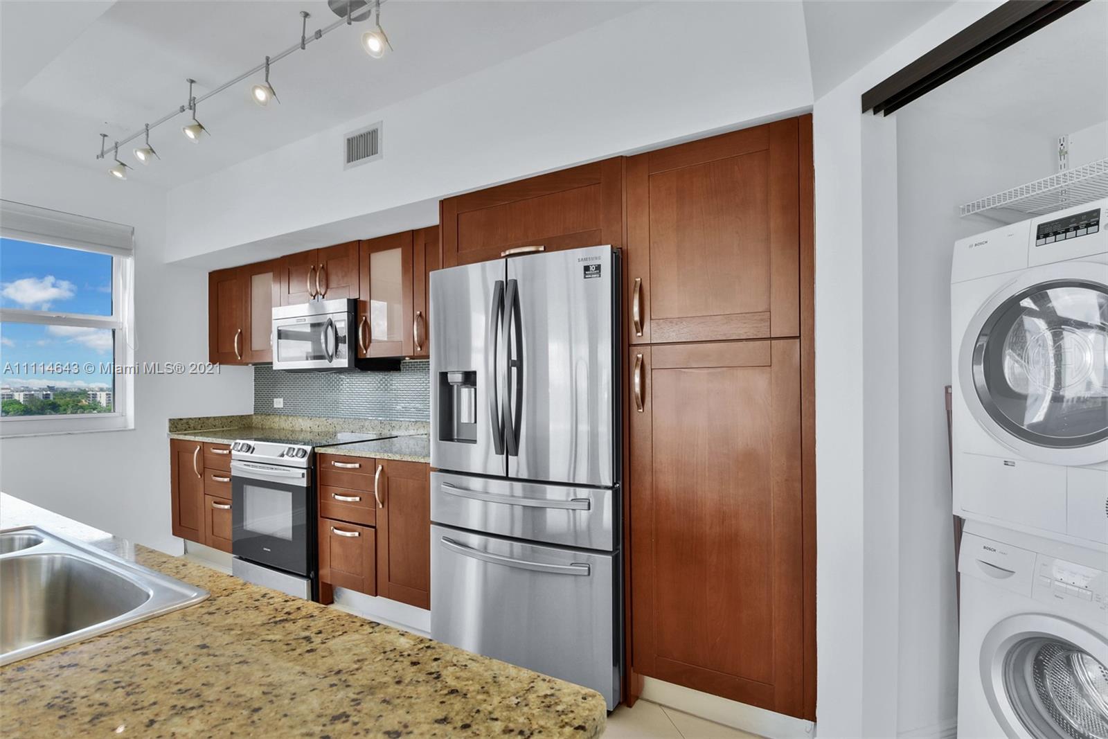 TURNBERRY VILLAGE - Residential