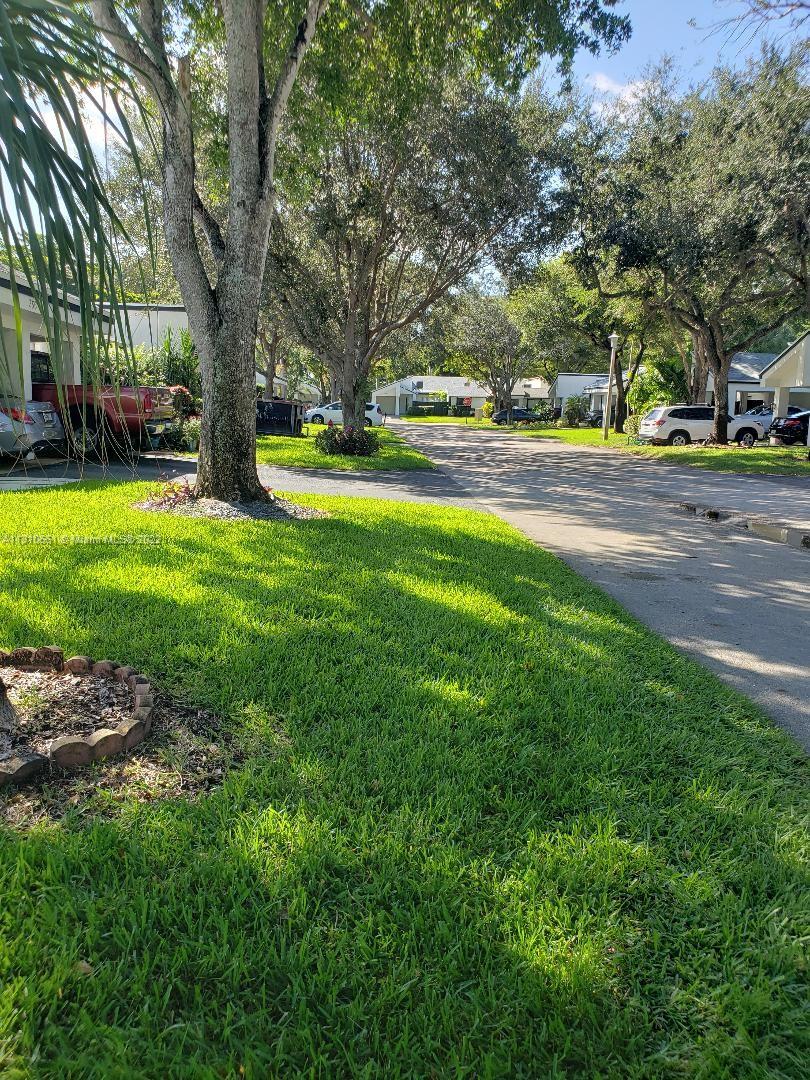 VILLAS AT BONAVENTURE IN - Residential