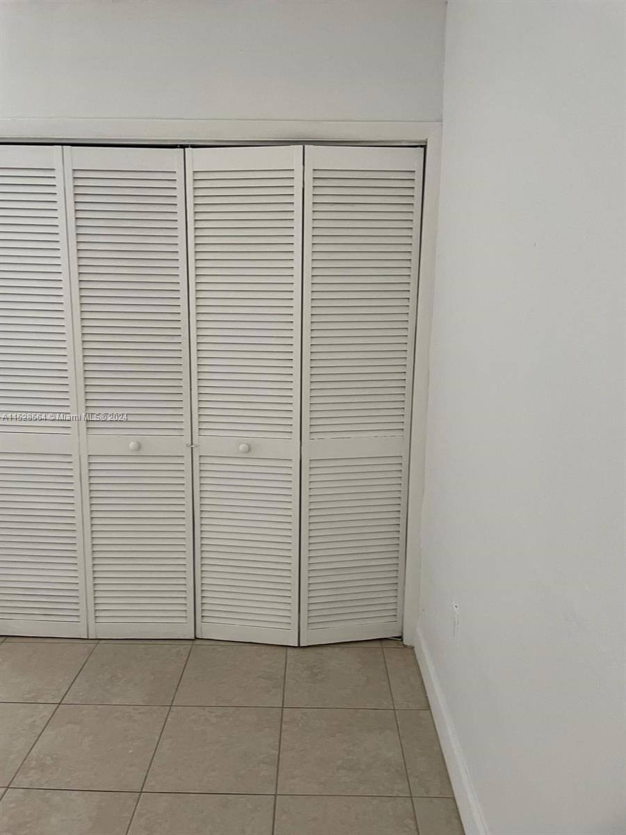 HOLLEMAN PARK - Residential Lease