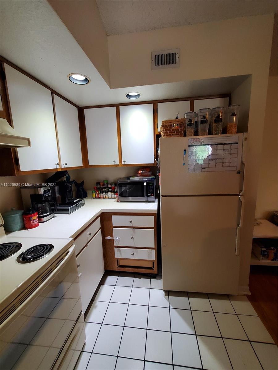 ISLES AT LAGO MAR CONDO - Residential
