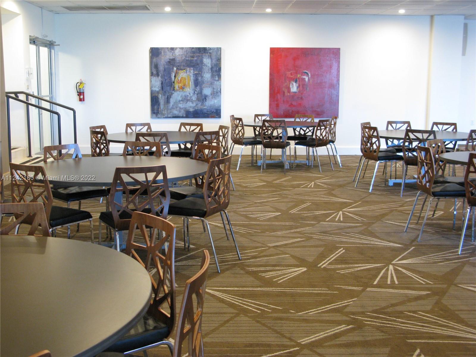 ARLEN BEACH CONDO - Residential