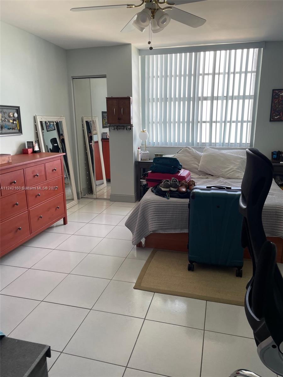 ARLEN BEACH CONDO - Residential