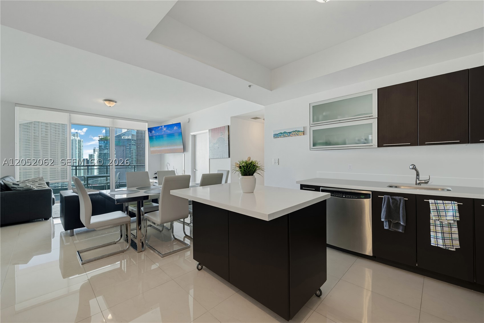 IVY CONDO - Residential Lease