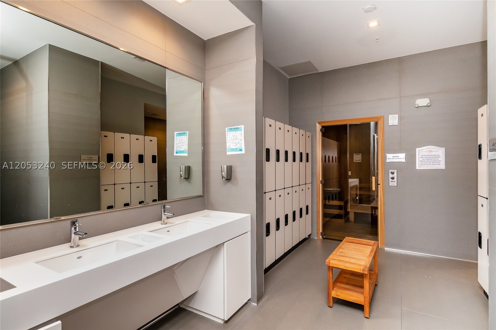 LANDMARK AT DORAL CONDO - Residential