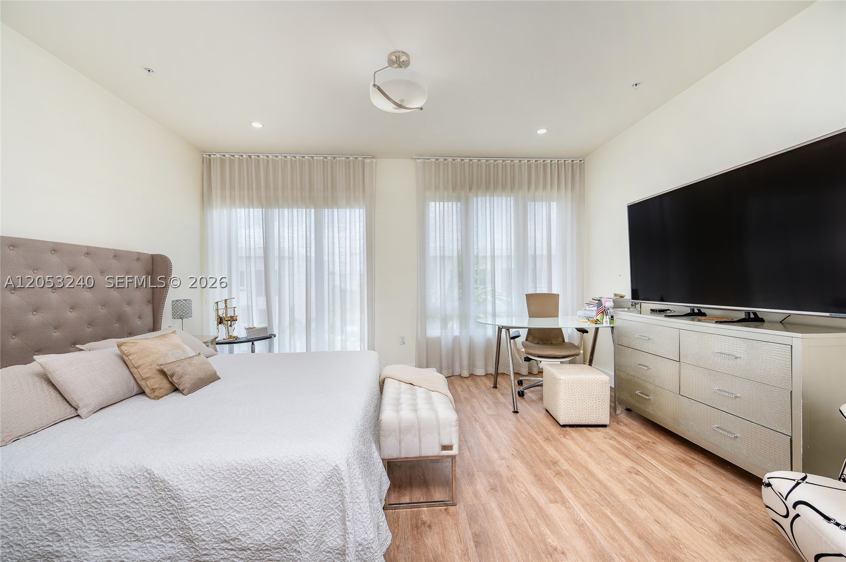 LANDMARK AT DORAL CONDO - Residential