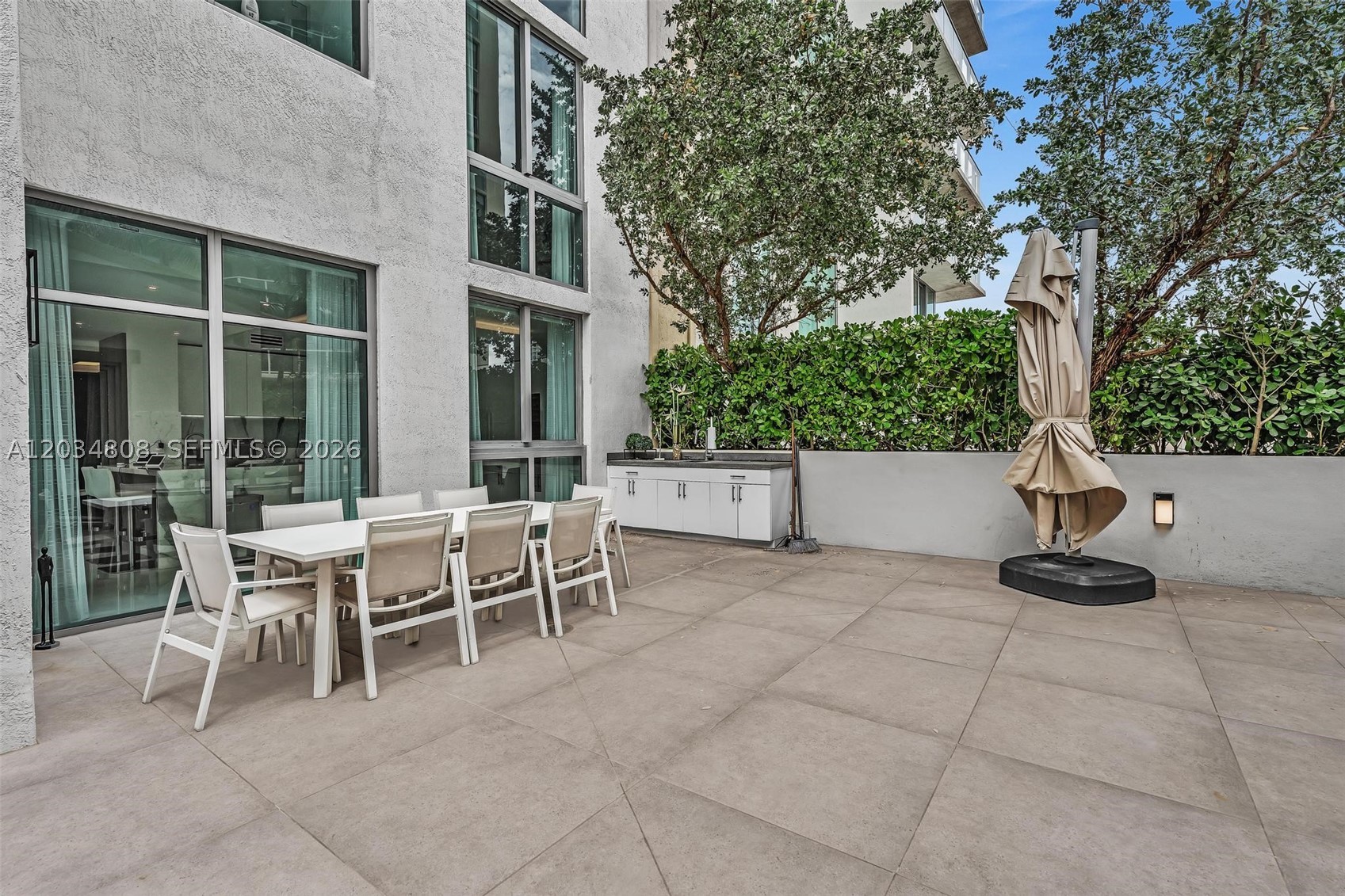 PARQUE TOWERS CONDO - Residential