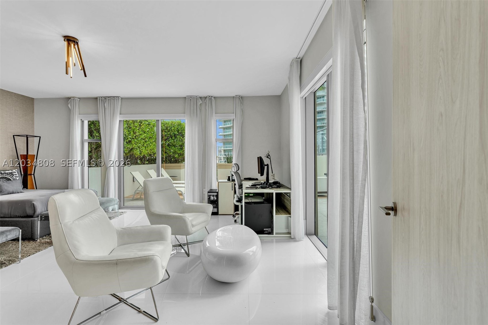 PARQUE TOWERS CONDO - Residential