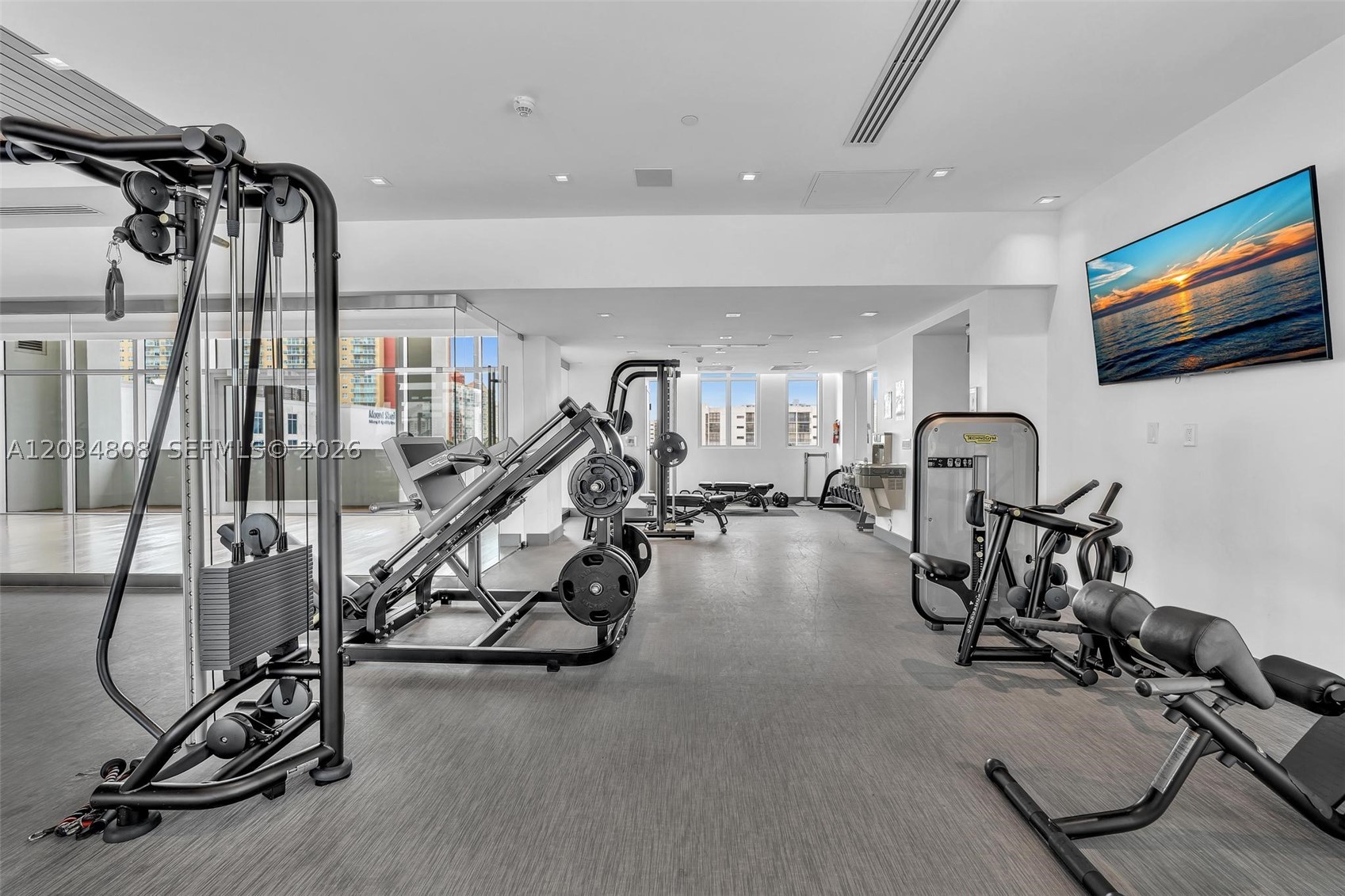 PARQUE TOWERS CONDO - Residential