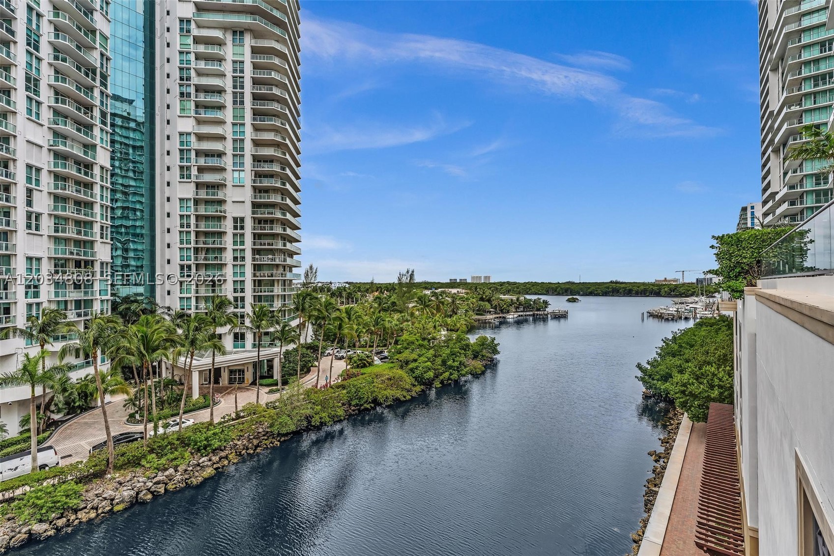 PARQUE TOWERS CONDO - Residential