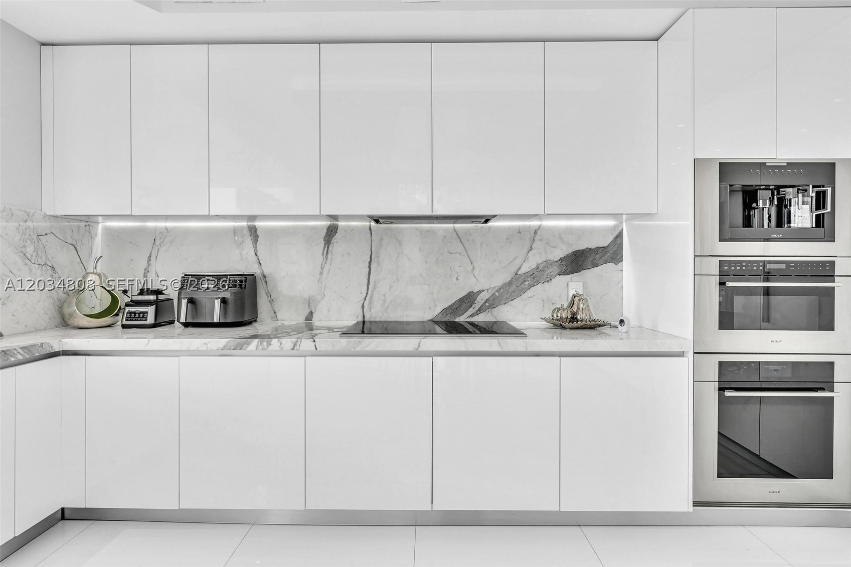 PARQUE TOWERS CONDO - Residential