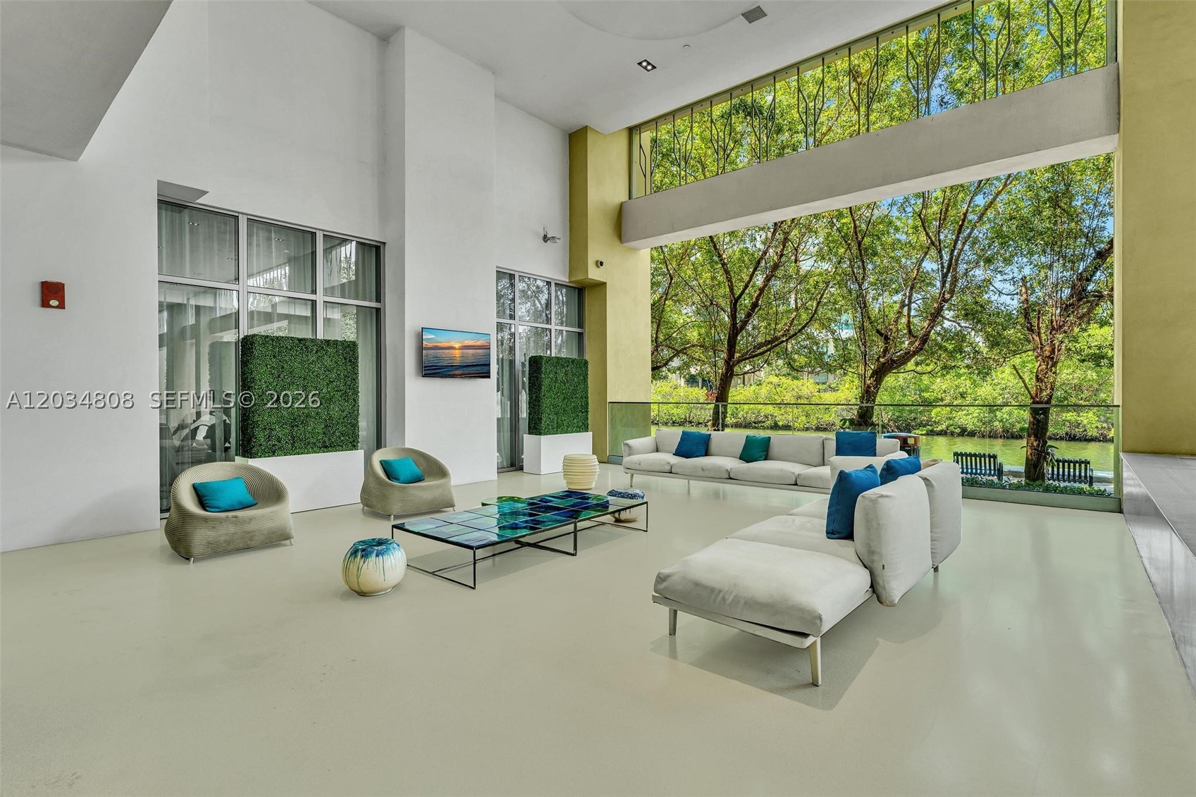 PARQUE TOWERS CONDO - Residential