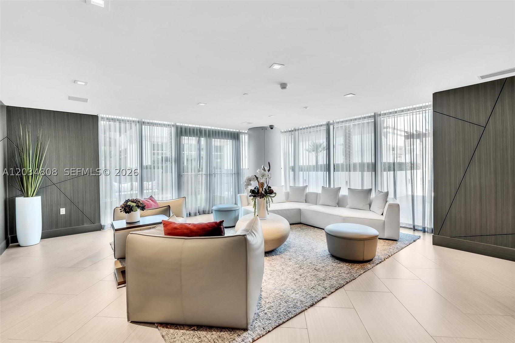 PARQUE TOWERS CONDO - Residential