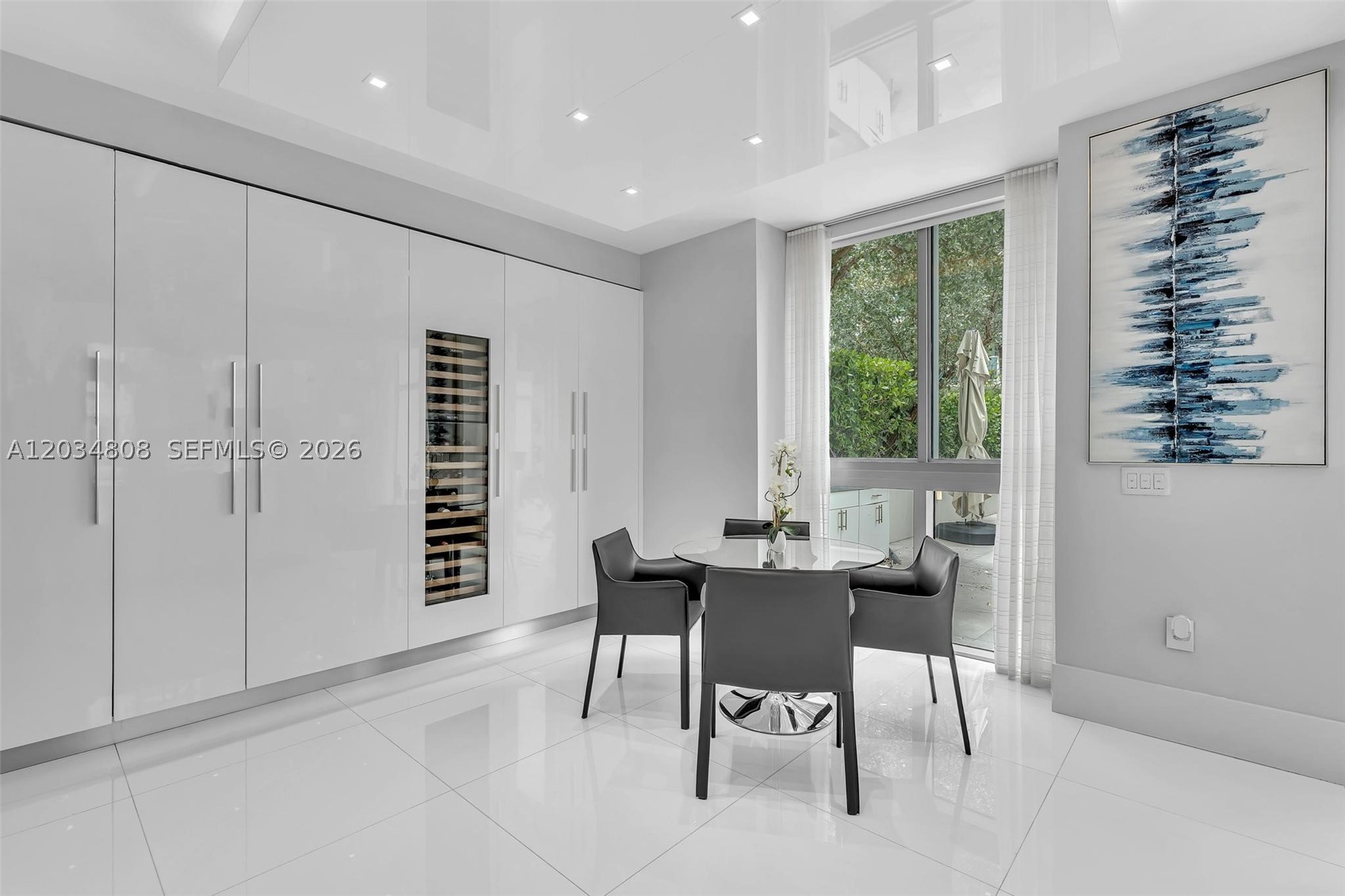PARQUE TOWERS CONDO - Residential