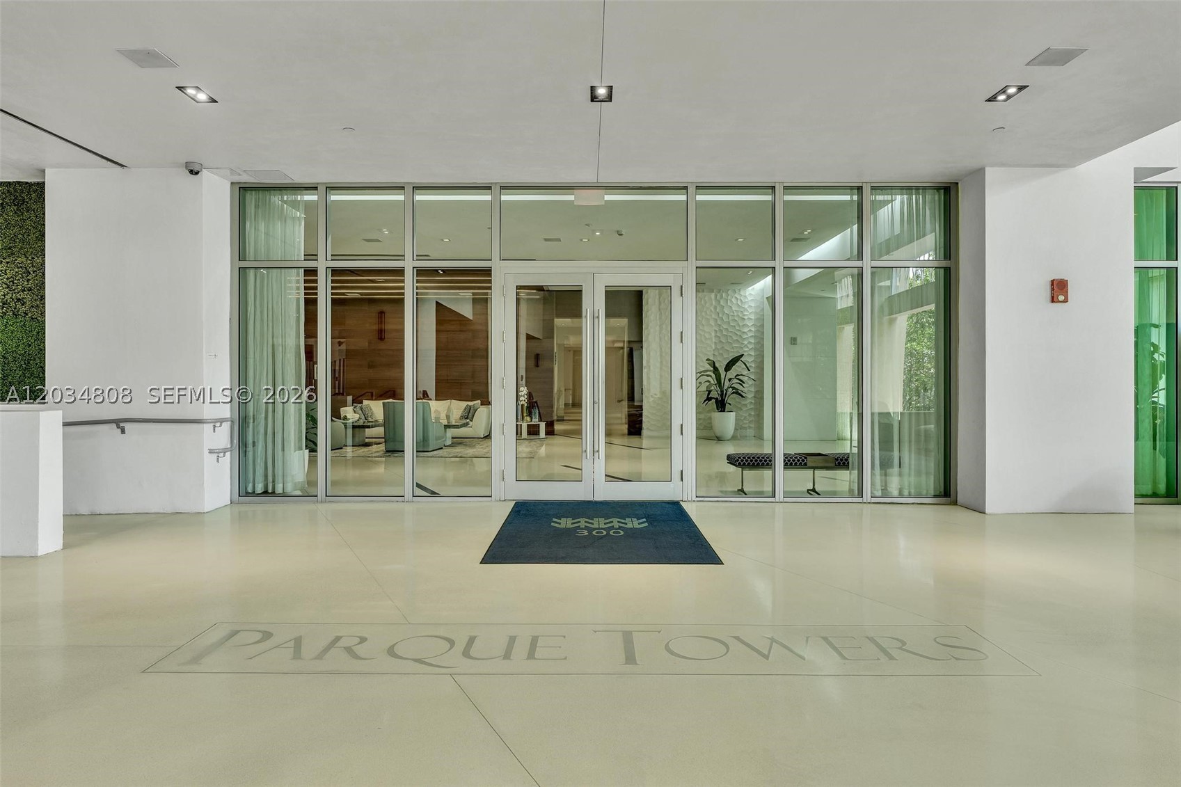 PARQUE TOWERS CONDO - Residential