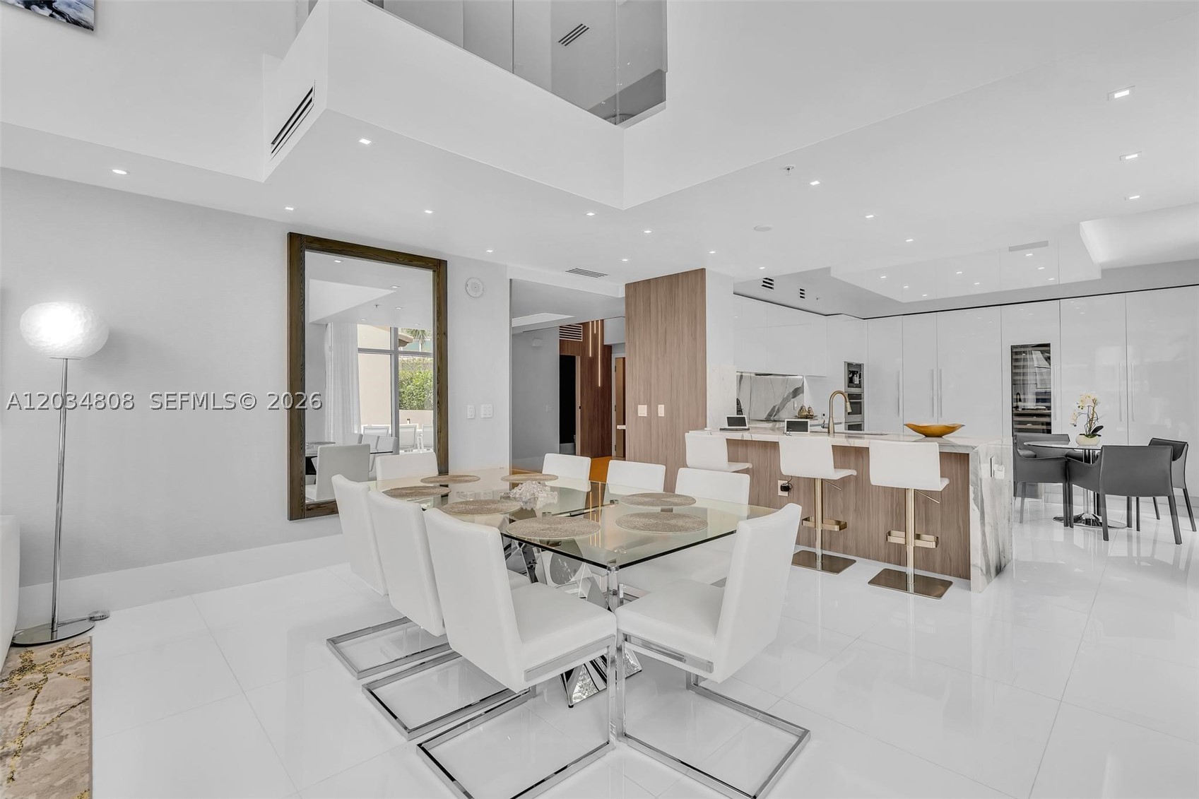 PARQUE TOWERS CONDO - Residential